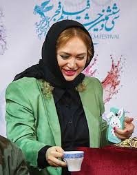 صبا کمالی -  ویکیپدیا
