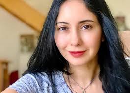 نسمة عبدالعزيز ويكيبيديا، زوجة جلال الزكي، صور نسمة عبدالعزيز