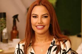 حسناء مومني ويكيبيديا، السيرة الذاتية
