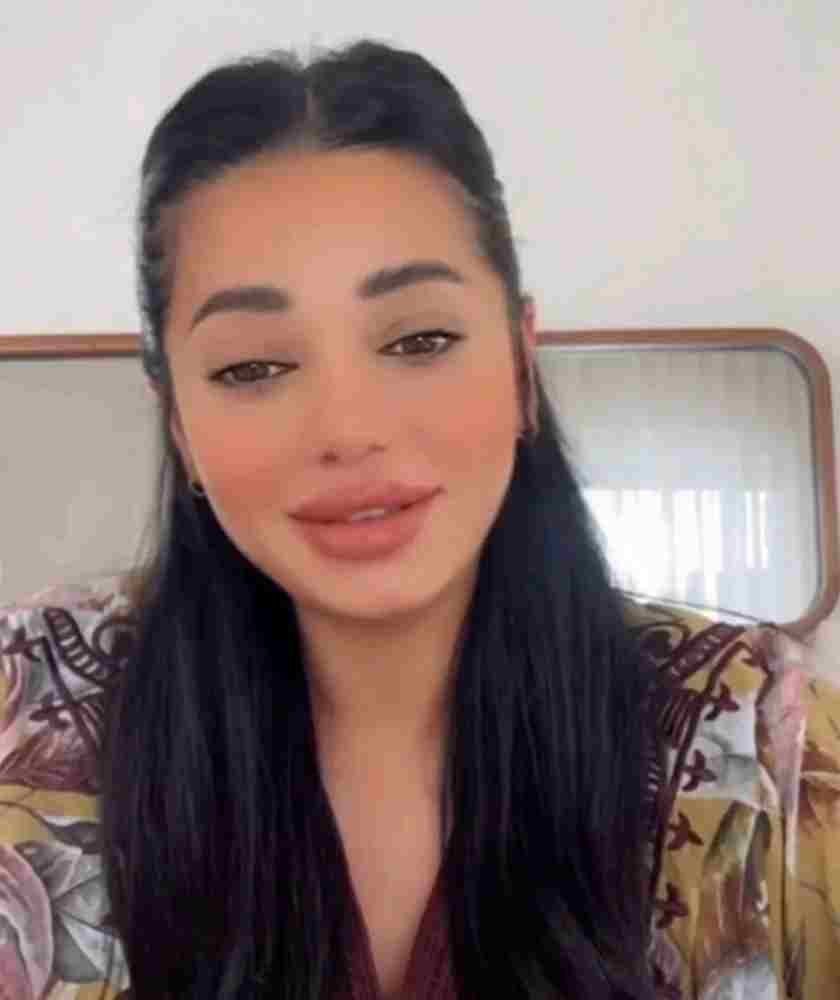 الفنانة رحمة رياض