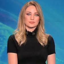 من هي كريستيان بيسري ويكيبيديا، كريستيان بيسري مراسلة العربية عمرها ديانتها أصلها زوجها