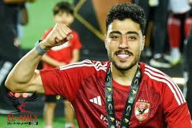 عقد اكرم توفيق