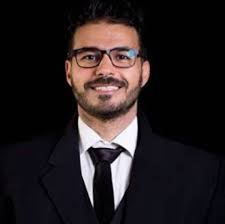 الدكتور كريم علي ويكيبيديا، الدكتور كريم علي وزوجته