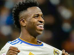 راتب فينيسيوس جونيور