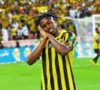 اللاعب زكريا هوساوي ويكيبيديا، كم راتب زكريا هوساوي