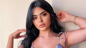 من هي اسماء جلال ويكيبيديا، صور اسماء جلال