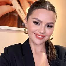 سيلينا غومز ويكيبيديا، السيرة الذاتية