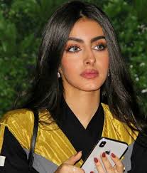 جود عزيز ويكيبيديا كم عمر جود عزيز جود عزيز وطلال والد جود عزيز