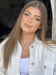 من هي ليلى زاهر ويكيبيديا