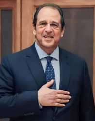 من هو اللواء عباس كامل ويكيبيديا، السيرة الذاتية