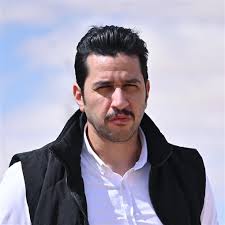 من هو علي الطيب ويكيبيديا، السيرة الذاتية