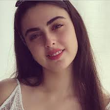 ريتا خان ويكيبيديا، السيرة الذاتية، عمر ريتا خان، ديانة ريتا خان، أصل ريتا خان