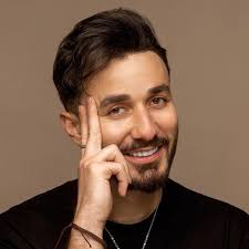 اسامة مروة ويكيبيديا